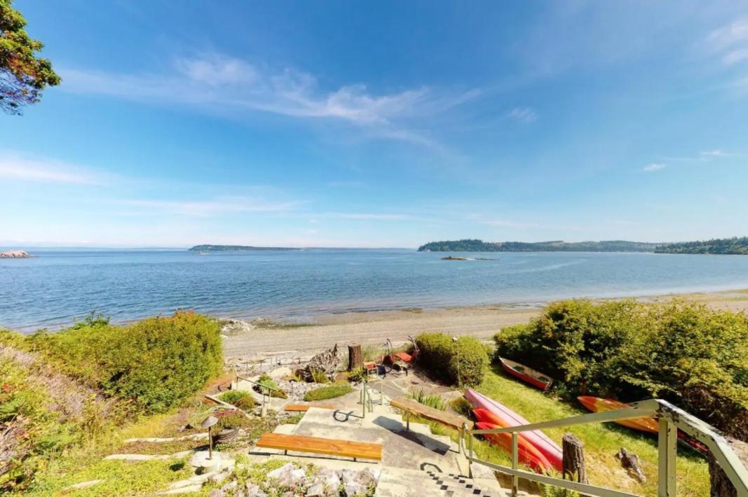 Puget Sound Chic Romantic Cottage With Private Beach Access & Gated Entry Port Ludlow Exterior photo