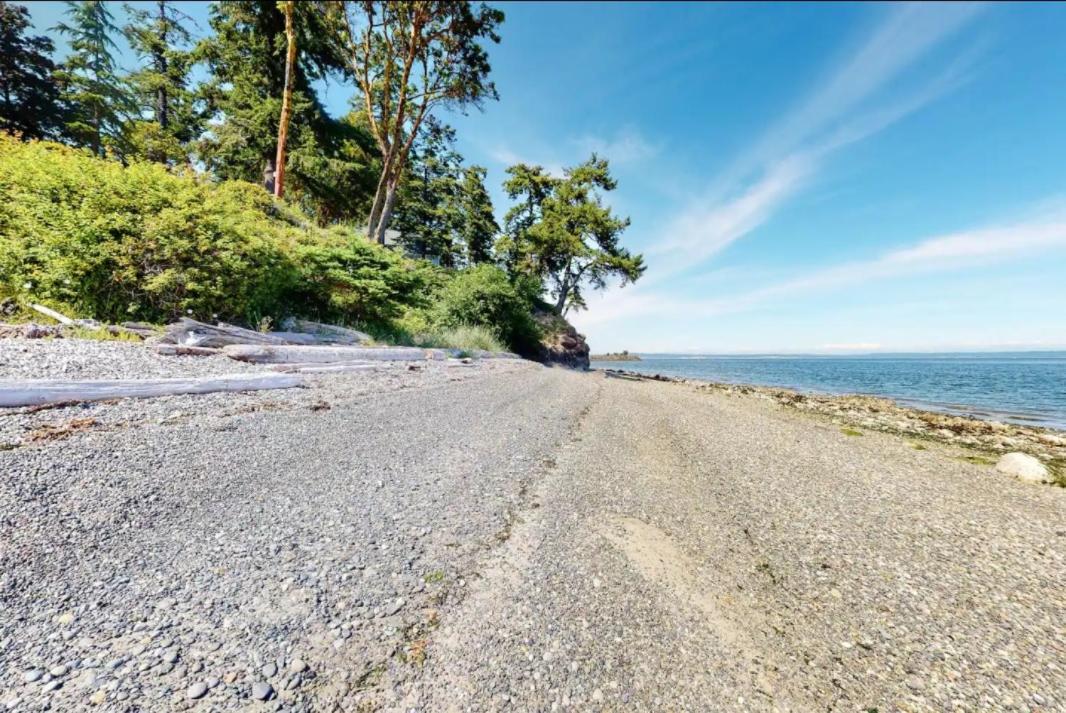 Puget Sound Chic Romantic Cottage With Private Beach Access & Gated Entry Port Ludlow Exterior photo