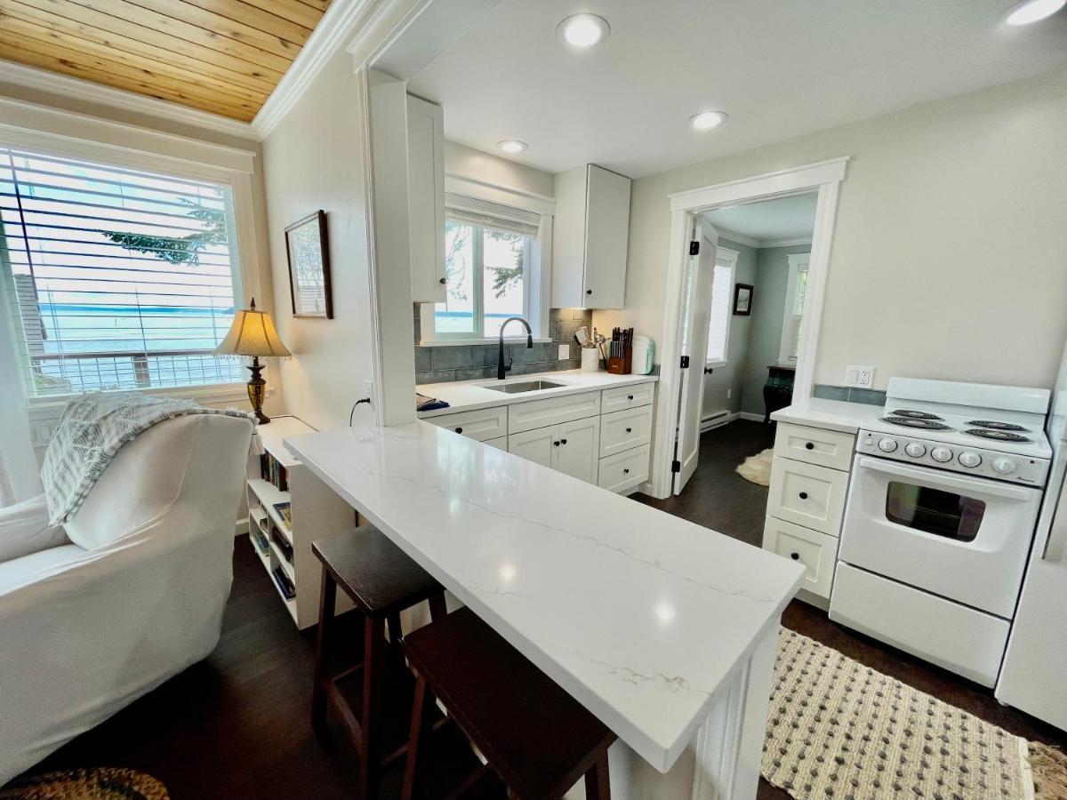 Puget Sound Chic Romantic Cottage With Private Beach Access & Gated Entry Port Ludlow Exterior photo