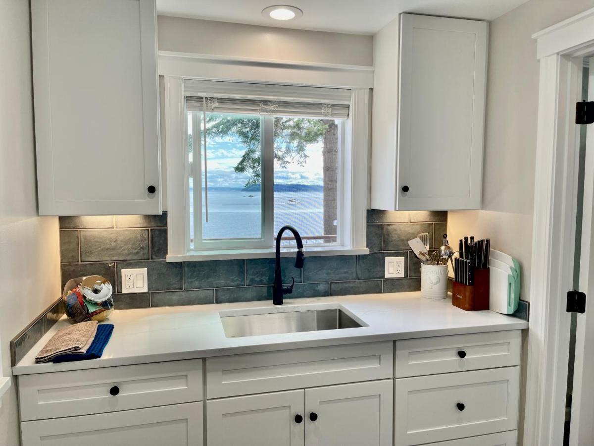 Puget Sound Chic Romantic Cottage With Private Beach Access & Gated Entry Port Ludlow Exterior photo