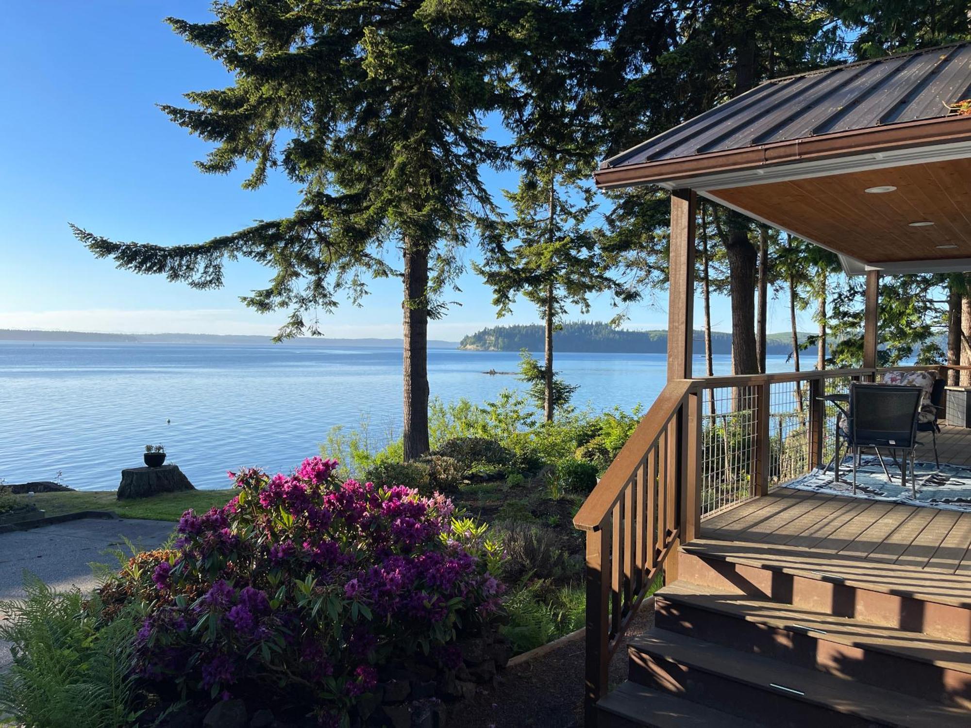 Puget Sound Chic Romantic Cottage With Private Beach Access & Gated Entry Port Ludlow Exterior photo